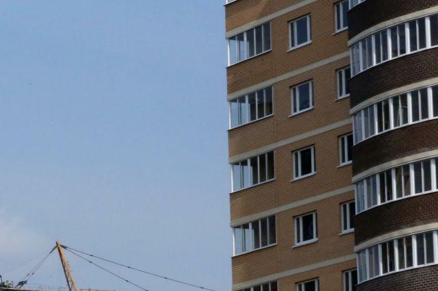 В Киеве женщина хотела прыгнуть с 12-го этажа. Фото: aif.ru