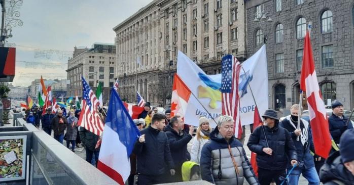 Во время Международного марша единства в поддержку Украины, фото: «Укринформ»