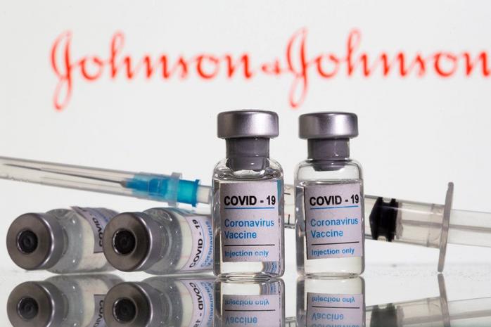Johnson & Johnson приостановила производство ковид-вакцины – в чем причина