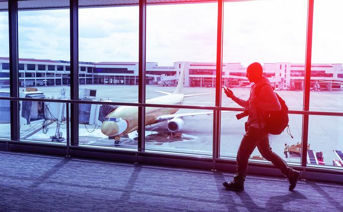 Авиакомпании не спешат отменять рейсы в Украину, в аэропортах без паники