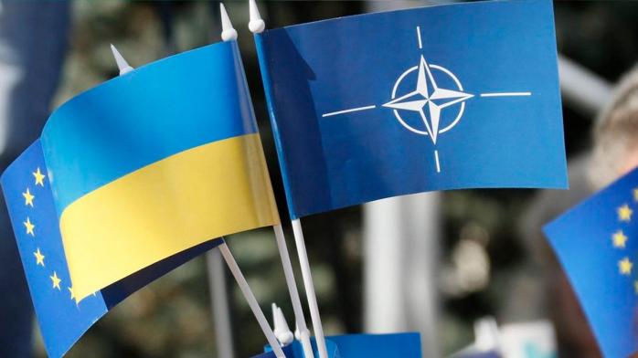Київ просить у НАТО допомогу для мирного населення на випадок НС
