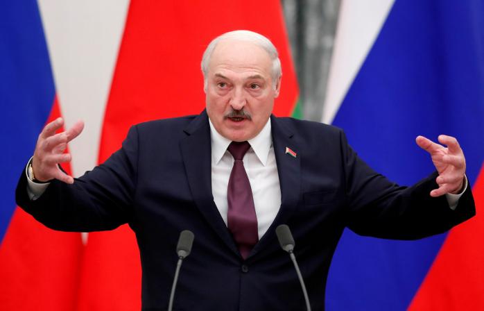 Як Путін скаже – Лукашенко готовий визнати фейкові ЛДНР. Фото: Shamil Zhumatov/Reuters