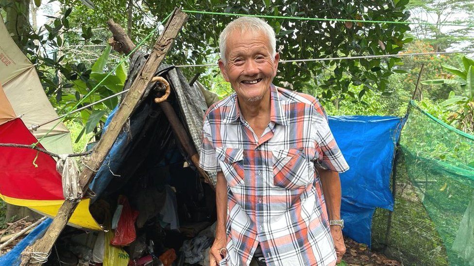 У Сінгапурі знайшли відлюдника, який 30 років прожив у лісі. Фото: bbc.com