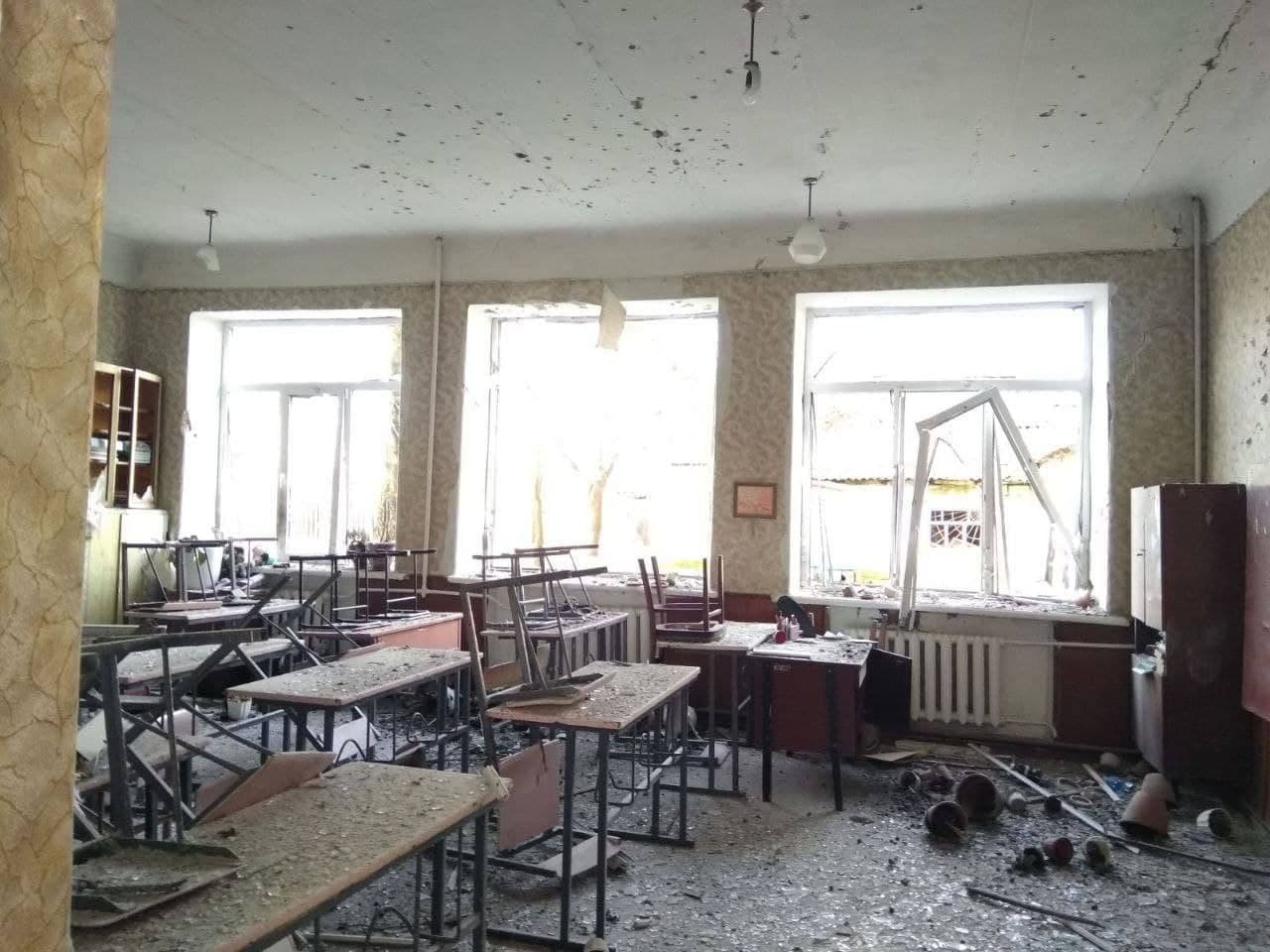 РосЗМІ повідомили про нібито обстріл двох шкіл в окупованому Донецьку