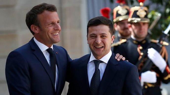 Мерсі, Франція - Париж підтримав відключення РФ від SWIFT і санкції проти Путіна