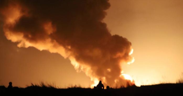 В Василькове горит нефтебаза. Фото: Радіо Свобода