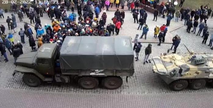 Під час мітингу в Бердянську, фото: Запорізька ОДА
