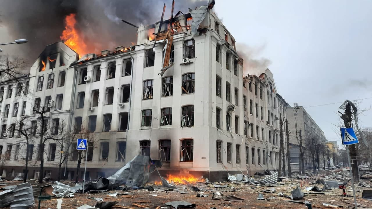Наслідки обстрілу в Харкові. Фото: ДСНС