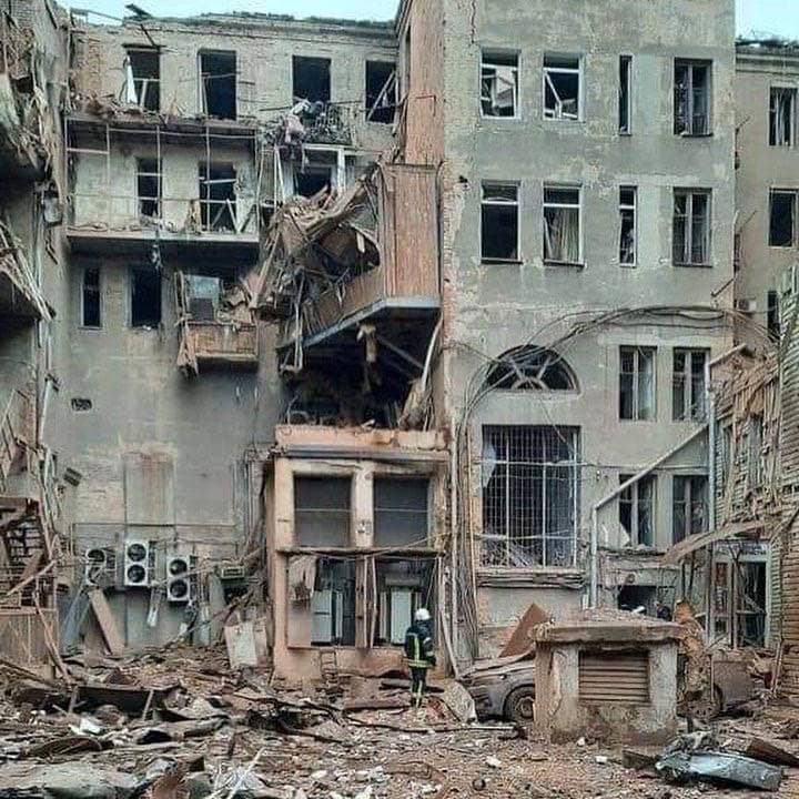 Наслідки бомбардувань Харкова. Фото: Telegram-канал ЗСУ