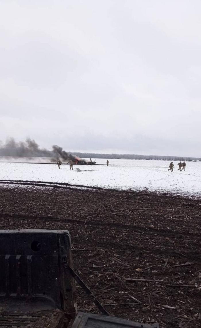 Российский вертолет, прилетевший за сбитым под Волновахой пилотом, тоже сбили, фото: Антон Геращенко