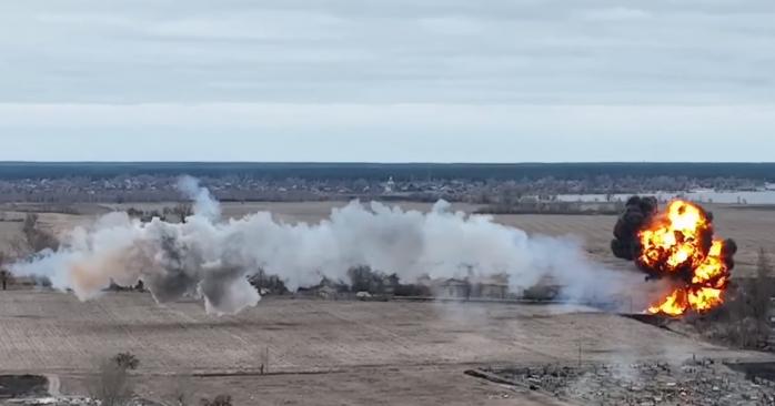 Знищення російського гелікоптера потрапило на відео. Скріншот
