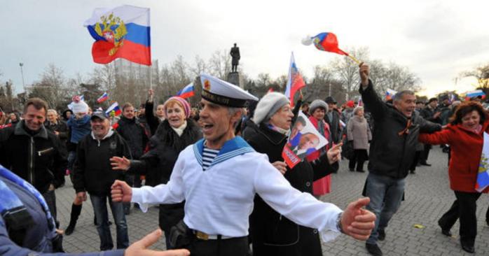 Во время захвата Россией Крыма, фото: «Крымский бандеровец»
