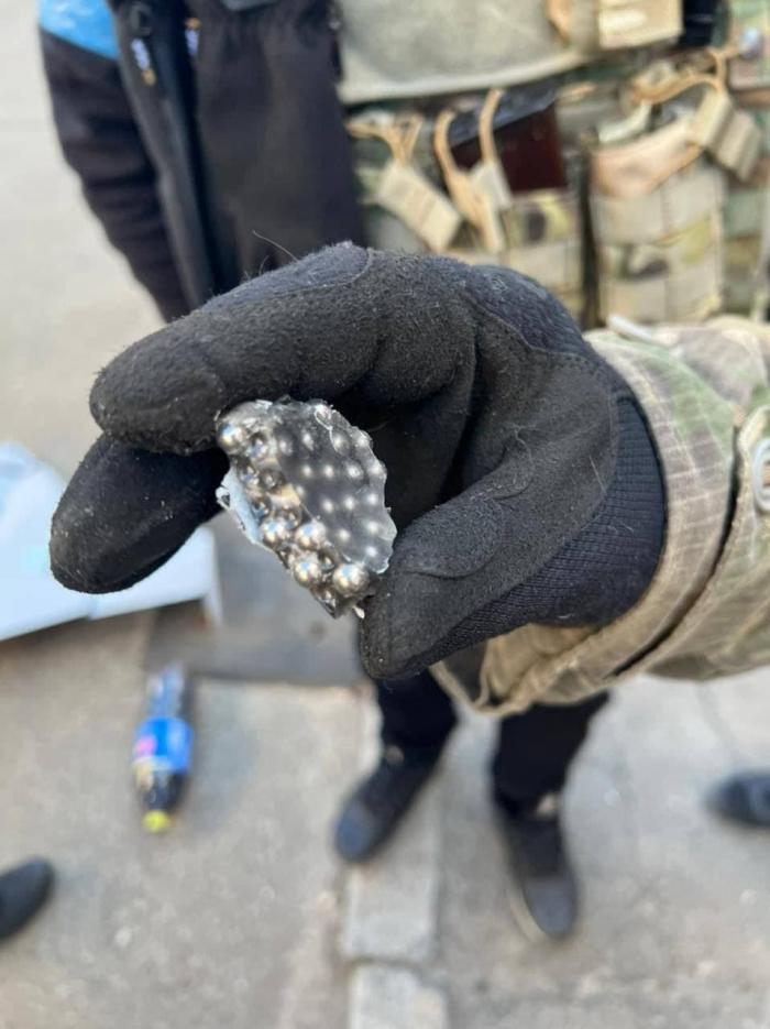 Взрывчатка из беспилотника, фото: Андрей Цаплиенко