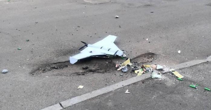 Сбитый в Киеве беспилотник, фото: Андрей Цаплиенко