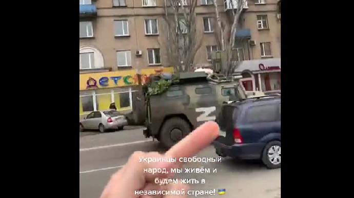 Оккупанты в Мелитополе запрещают протесты, украинцы посылают на х*й (ВИДЕО)
