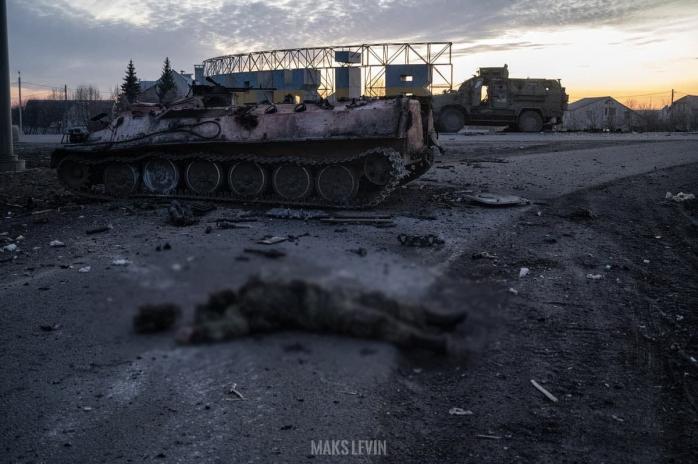  Российские танки испугались украинского чернозема в Сумской области