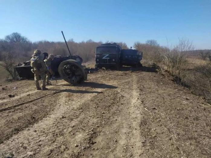 Під Сумами знищена військова техніка окупантів (ФОТО)