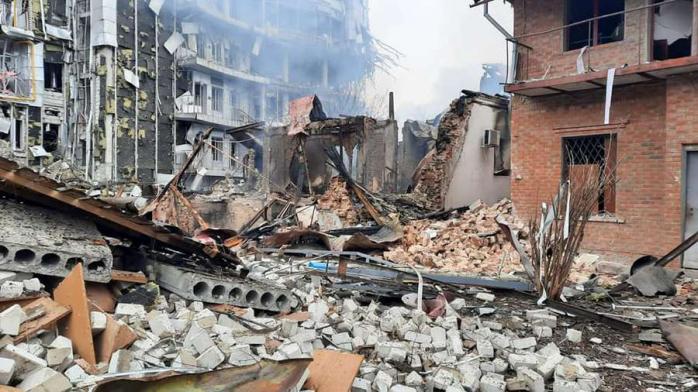 Руйнування в Харкові. Фото: ДСНС