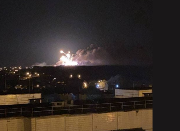 Російські соцмережі Белгорода повідомляють про потужні вибухи у місті 