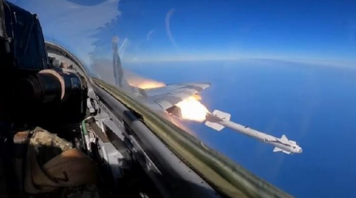 Крылатую ракету рф сбил украинский истребитель