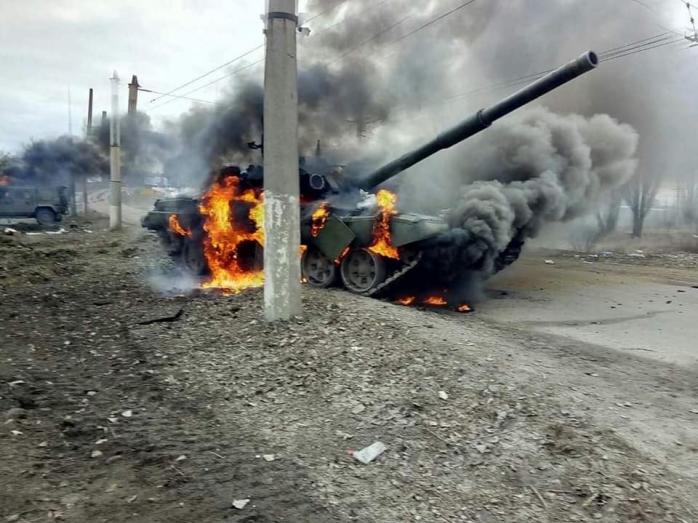 Уничтоженный танк врага. Фото: ВСУ