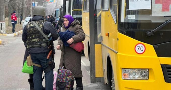 Україна продовжує евакуйовувати населення з постраждалих регіонів, фото: «Українська правда»