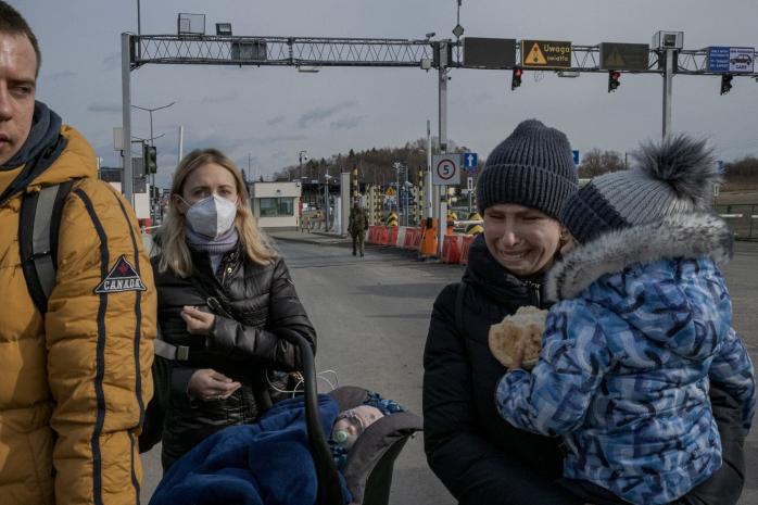 Рашисты разбомбили «дорогу жизни» на Донбассе