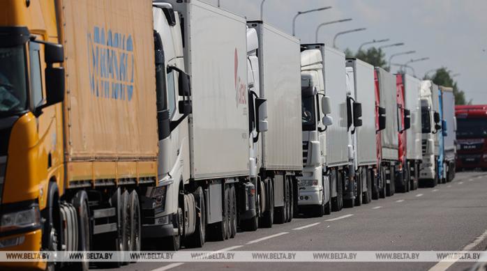 Из-за транспортного бана для оккупантов из беларуси в ЕС убегают 2,4 тыс. фур