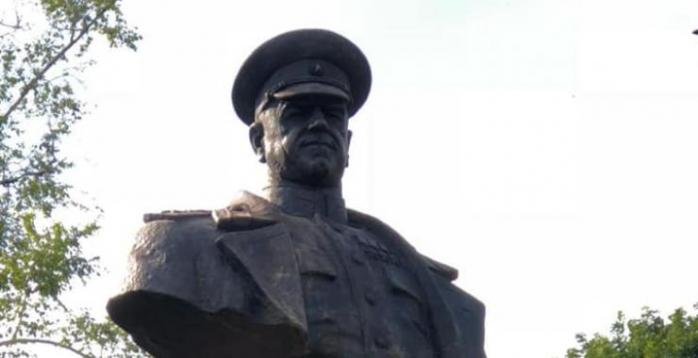 Памятник Жукову в Харькове. Фото: kh.ua