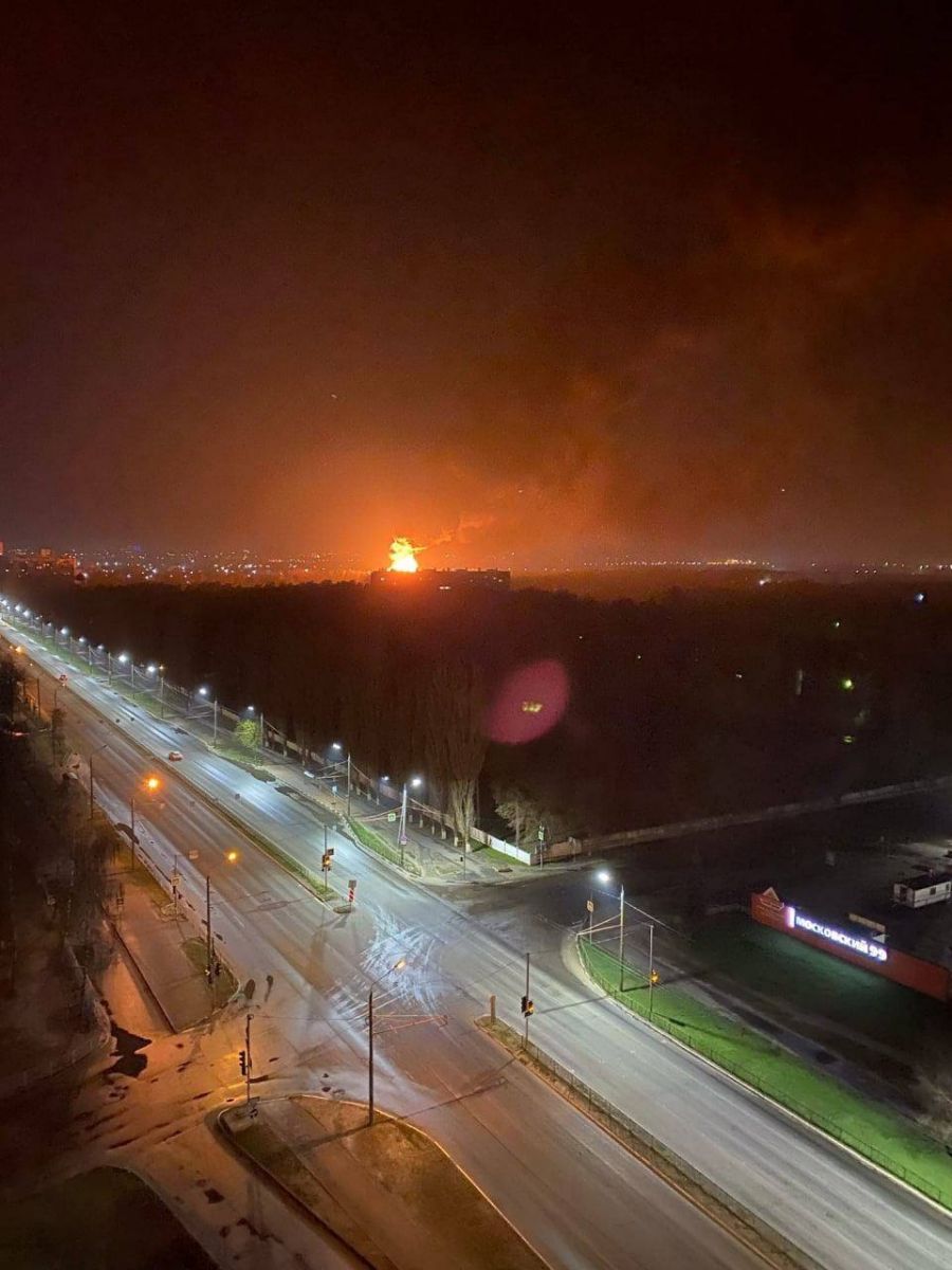 У російському Брянську прогриміли вибухи й сталася пожежа. Фото: Pravda Gerashchenko