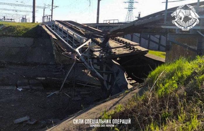 Спецназовцы уничтожили мост в тылу врага, по которому россияне гнали грузы из Крыма