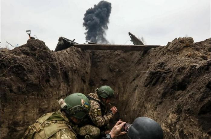 Росіяни на відстають від графіка наступу на Донбасі і перемістили нові війська з-під Бєлгорода до Ізюму 