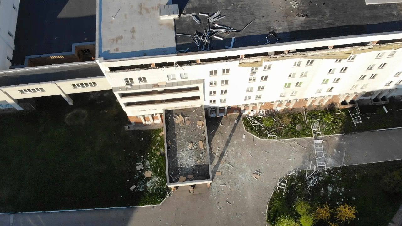 Росіяни обстріляли лікарню та житловий квартал Харкова