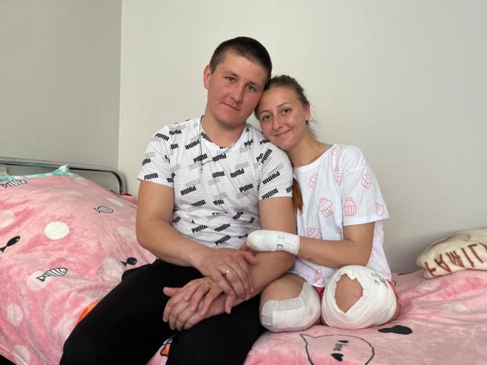 У Львові вийшла заміж медсестра, яка втратила ноги внаслідок вибуху в Лисичанську (ФОТО, ВІДЕО)