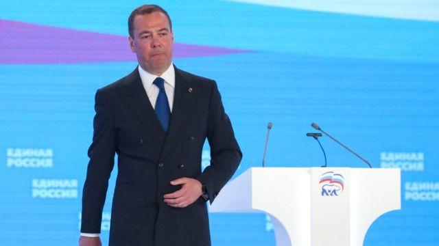 Дух жириновского вселился в Медведева и заявил, что Польша аннексирует запад Украины