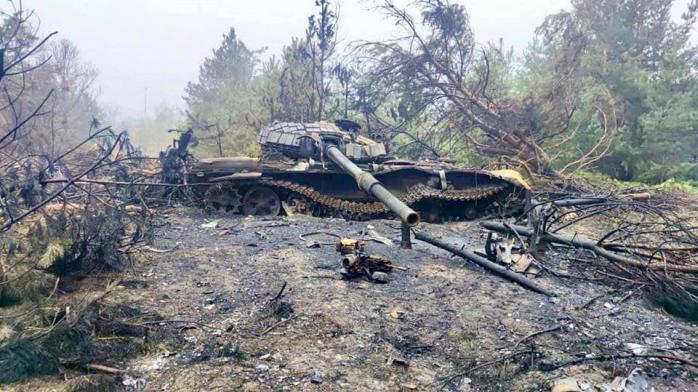 Розвідники спалили російський танк у тилу противника. Фото: ЗСУ
