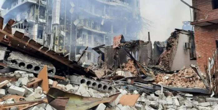 Российские войска уничтожили ряд домов в Украине, фото: ГСЧС