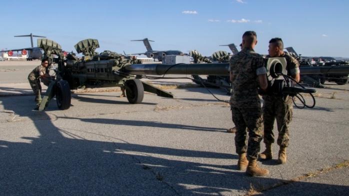 Новые гаубицы M777 готовит для Украины Корпус морской пехоты США