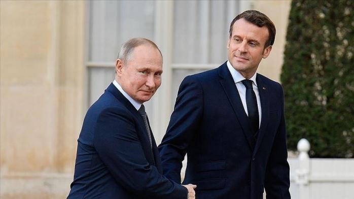 Це приниження Франції - Київ відповів Макрону, який заступився за росію