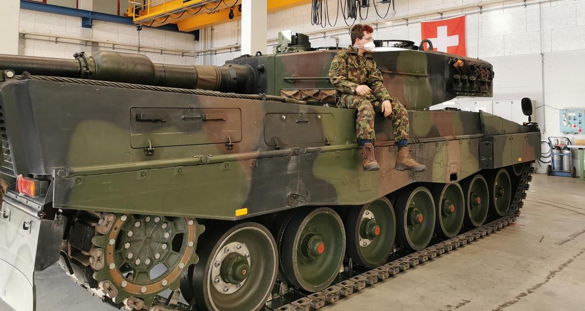 Танки Leopard 2A4 