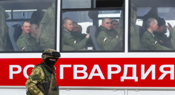 Оккупанты планируют ввести должность "политрука" в школах оккупированного Донбасса