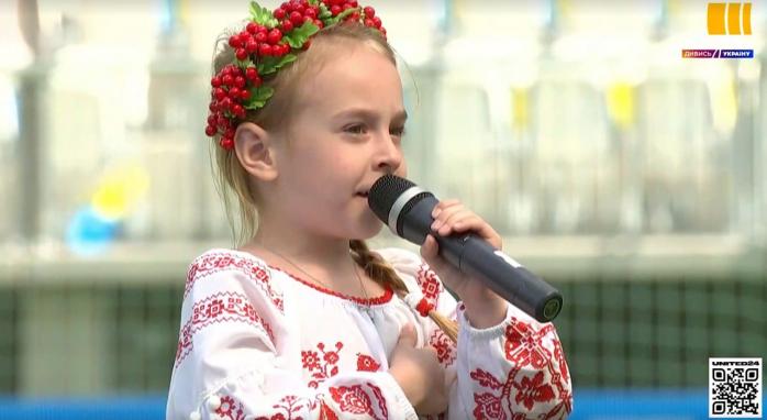 Гімн України перед матчем Ліги націй виконала 7-річна дівчинка, яка заспівала у перші дні війни у бомбосховищі