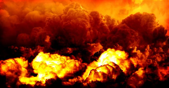 На Дніпропетровщині внаслідок російської ракетної атаки вибухнув резервуар з паливом