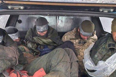 Боевой медик самостоятельно взял в плен восемь оккупантов. Фото: lb.ua