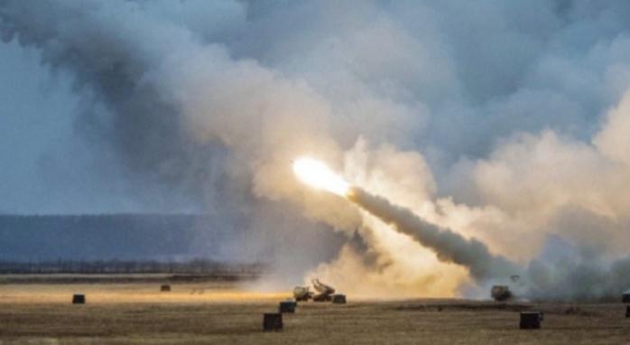 Первые кадры работы американских HIMARS по позициям рф — война рф проти Украины