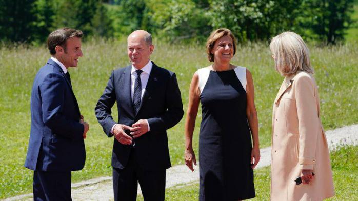 Лідери G7 на саміті у Мюнхені публічно висміяли путіна за його "мачо-фотосесії"