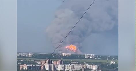 У Зимогір'ї на Луганщині загорівся склад боєприпасів. Фото: 