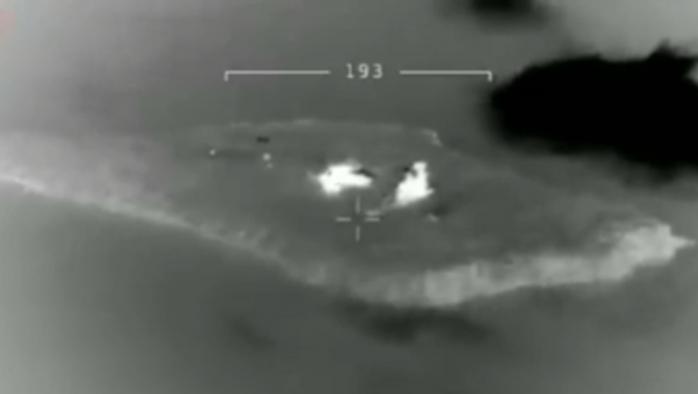 Авіація ЗСУ вдарила по “панцерниках” росіян на острові Зміїний