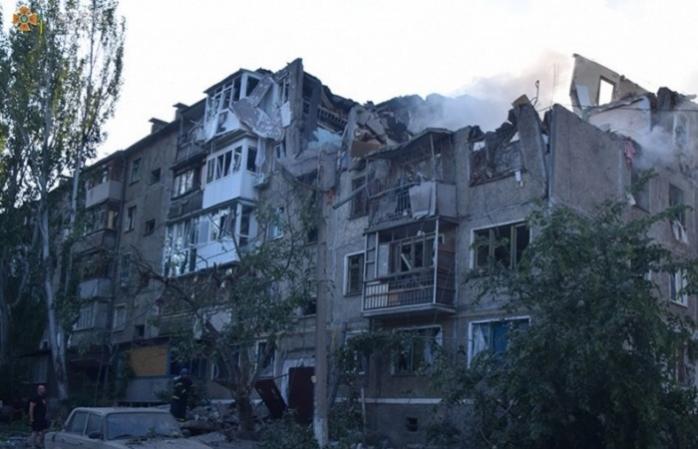 Удар по многоэтажке Николаева — есть жертвы, ГСЧС показало фото разрушений