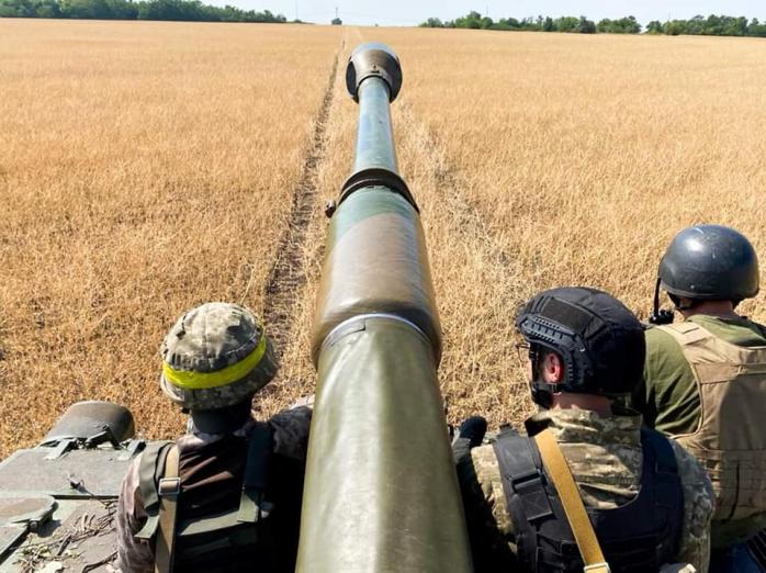 Войска рф угрожают направлению Изюм — Славянск и атакуют дорогу Бахмут — Лисичанск